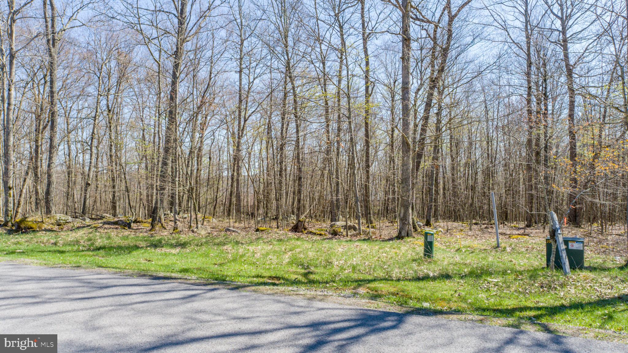 DEEP CREEK HIGHLANDS - Land