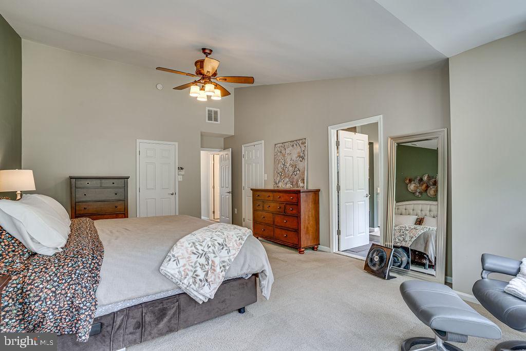 GOVERNORS GROVE - Residential Lease