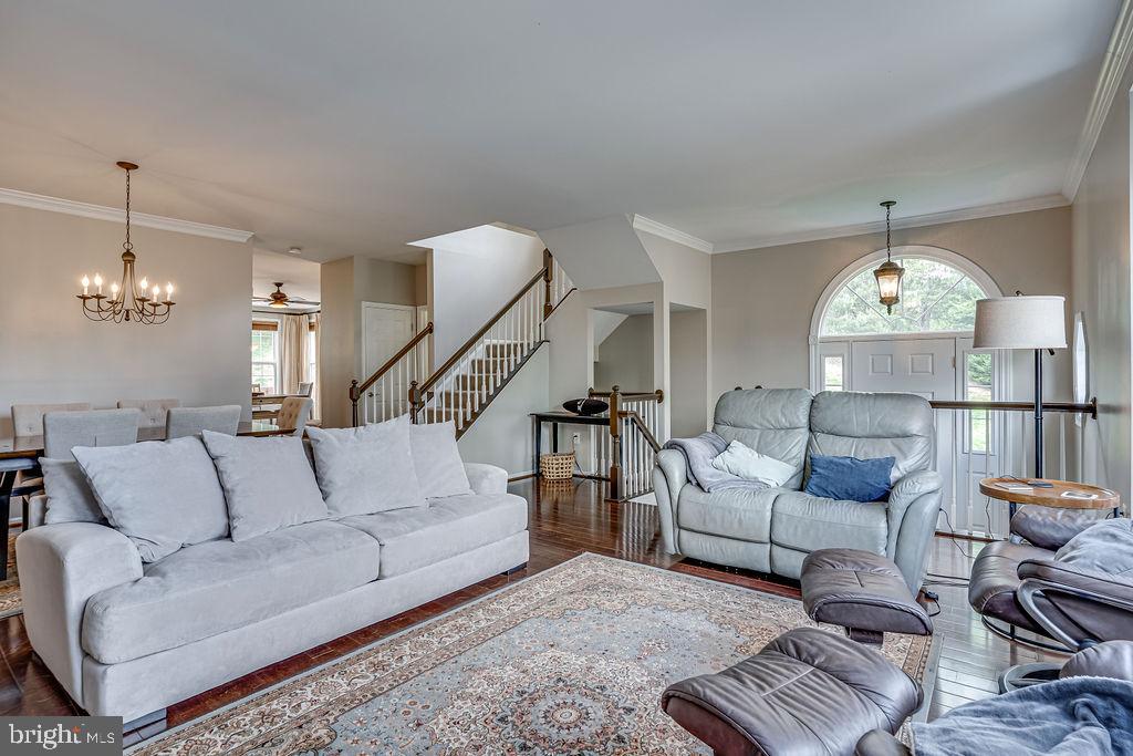 GOVERNORS GROVE - Residential Lease