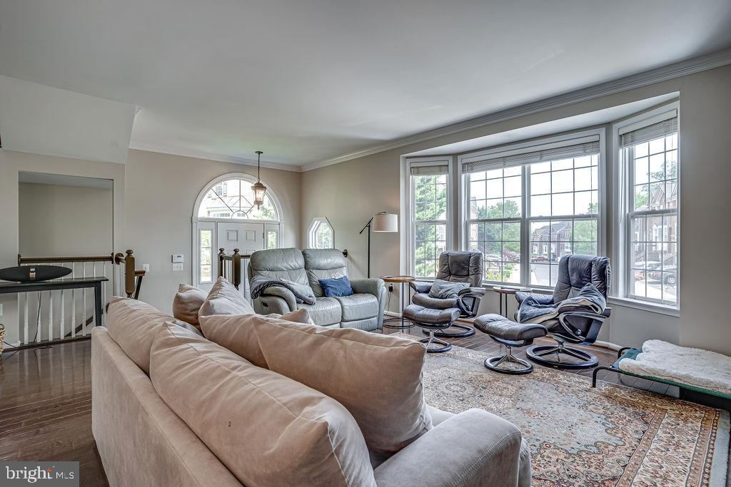 GOVERNORS GROVE - Residential Lease