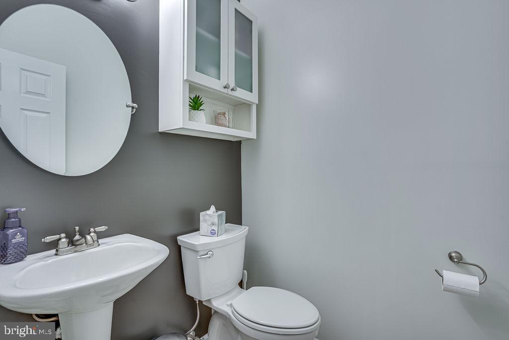 GOVERNORS GROVE - Residential Lease