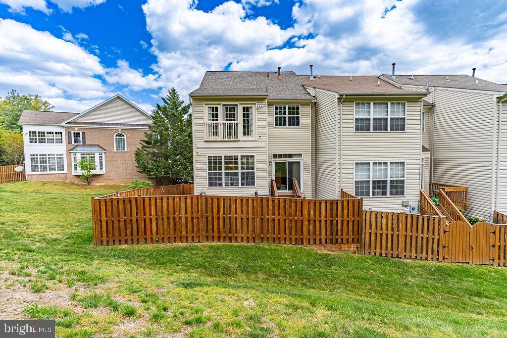 GOVERNORS GROVE - Residential Lease