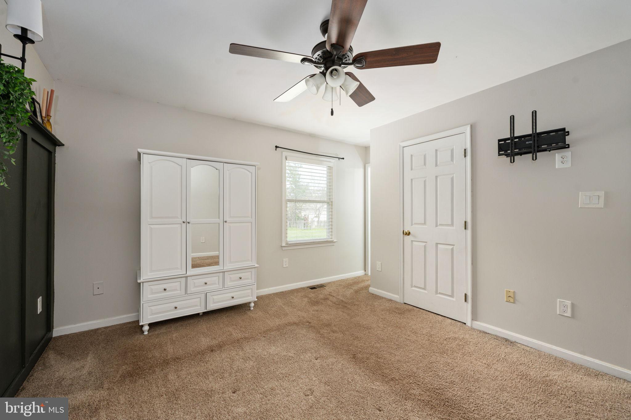 CRESTWOOD KNOLLS PH 1 - Residential