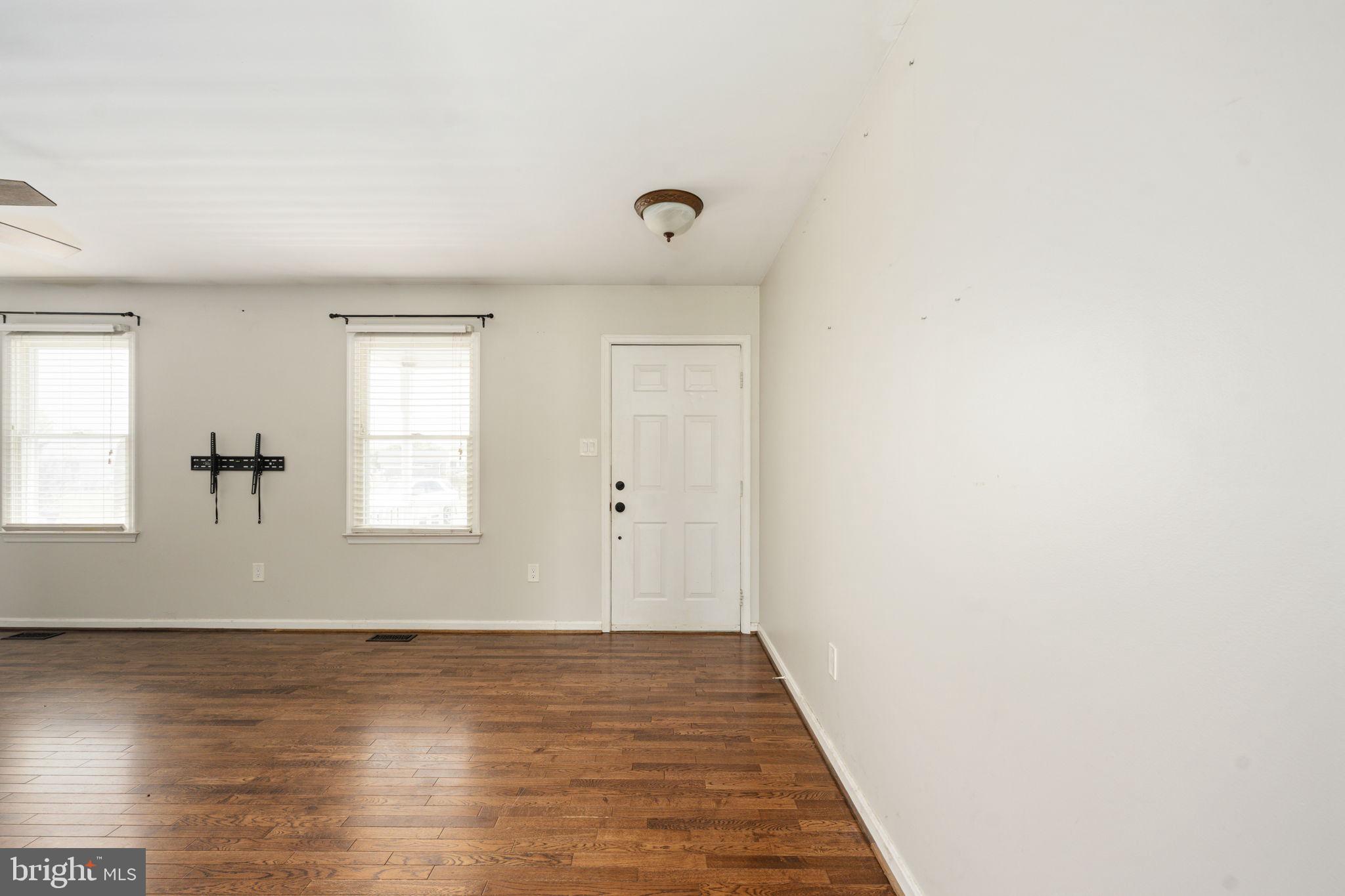 CRESTWOOD KNOLLS PH 1 - Residential