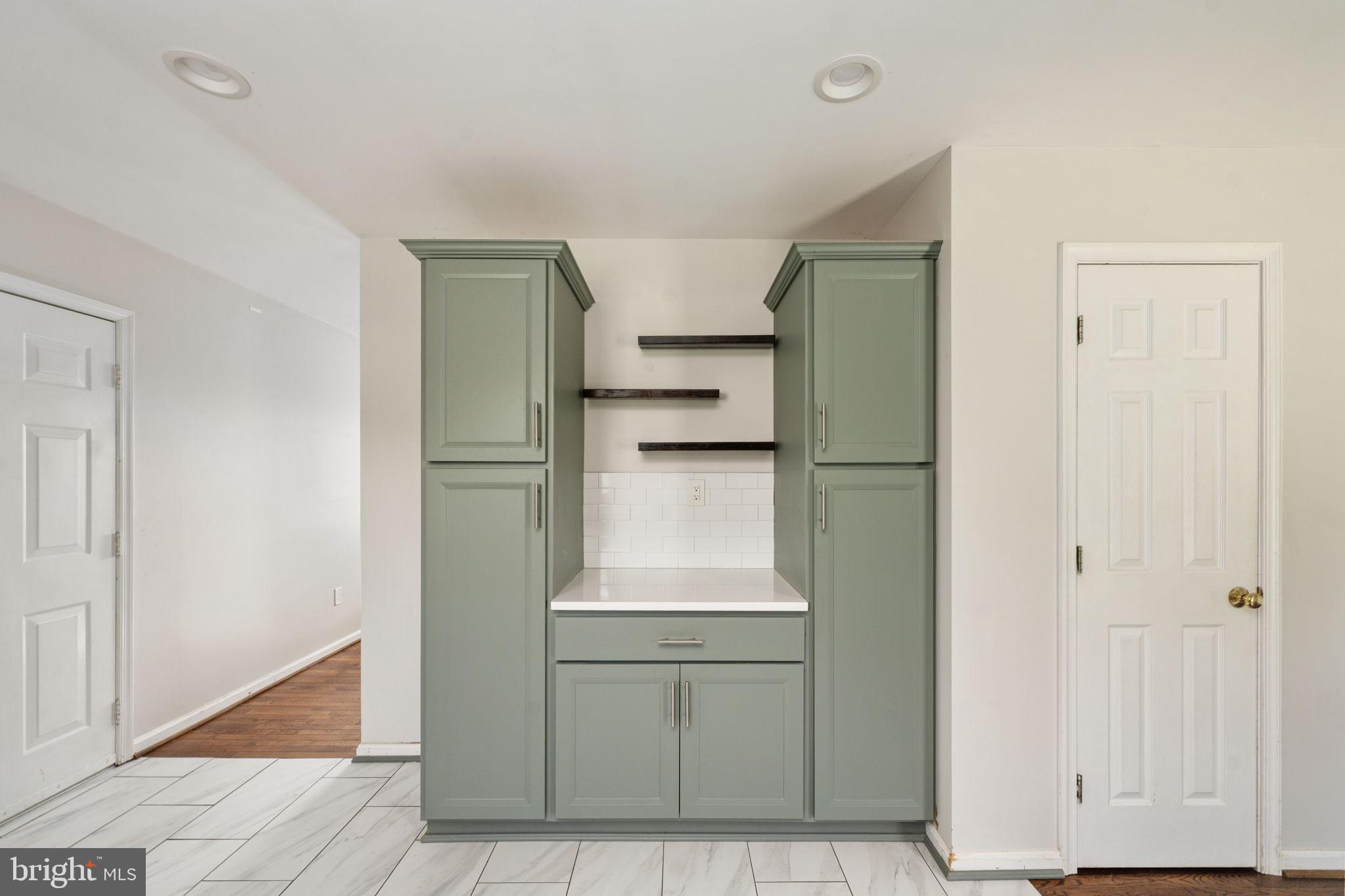 CRESTWOOD KNOLLS PH 1 - Residential