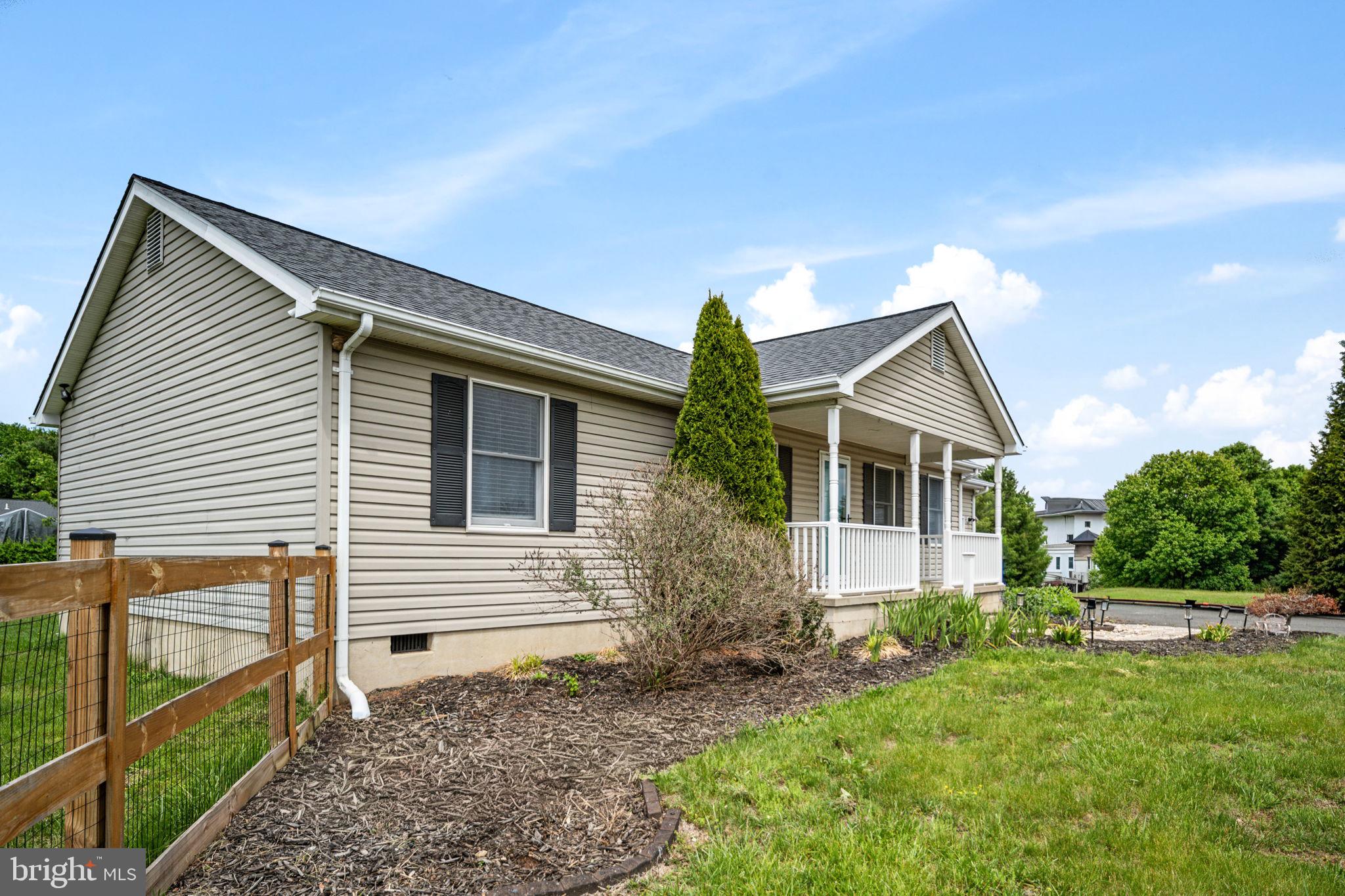 CRESTWOOD KNOLLS PH 1 - Residential