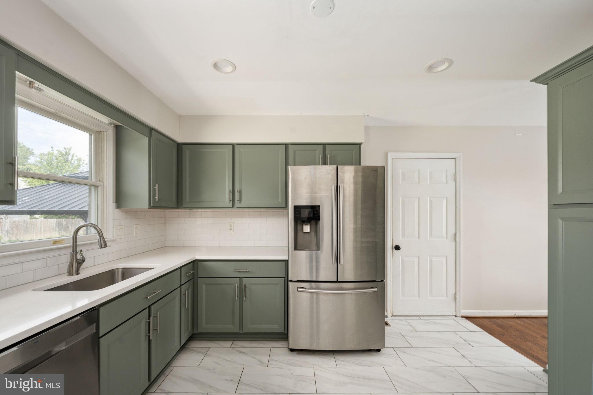 CRESTWOOD KNOLLS PH 1 - Residential