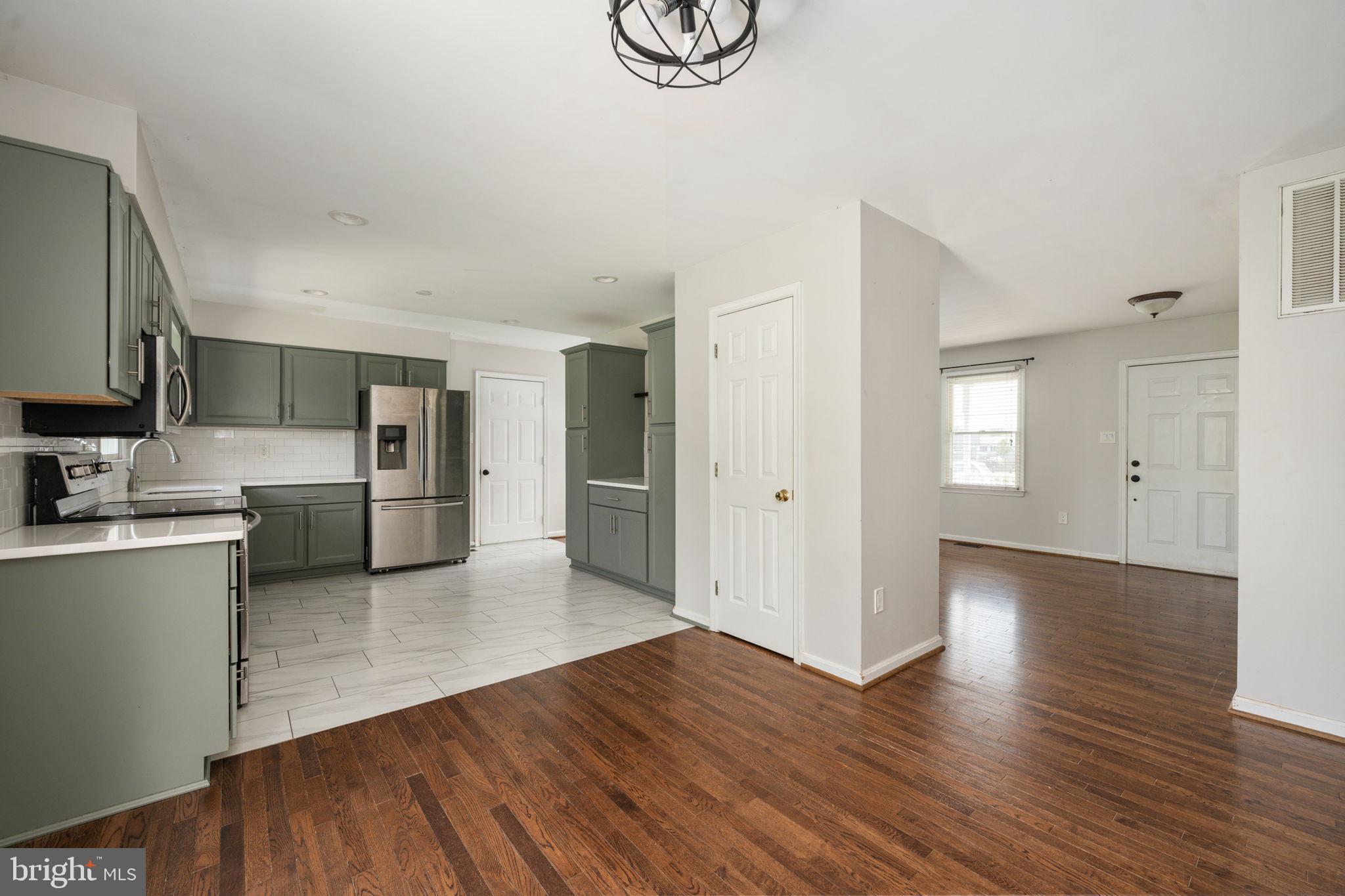 CRESTWOOD KNOLLS PH 1 - Residential