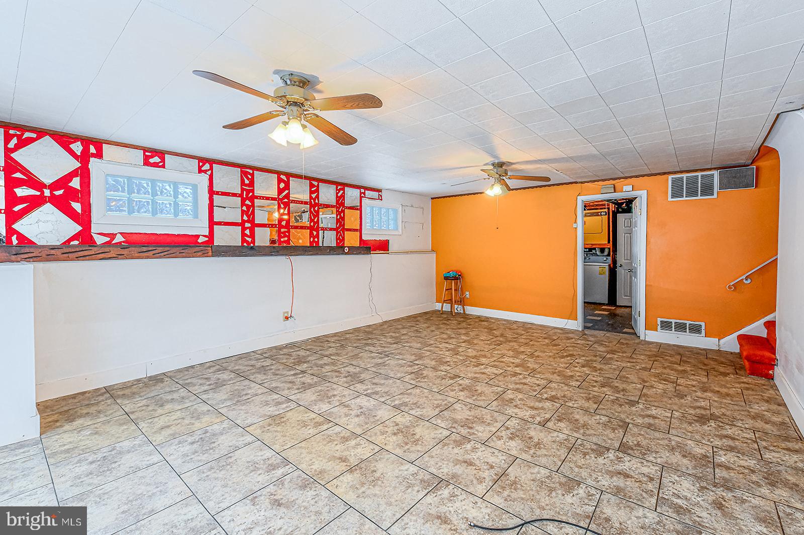 WINDSOR FARMS - Residential