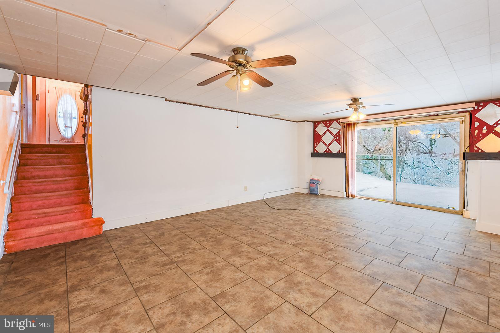 WINDSOR FARMS - Residential