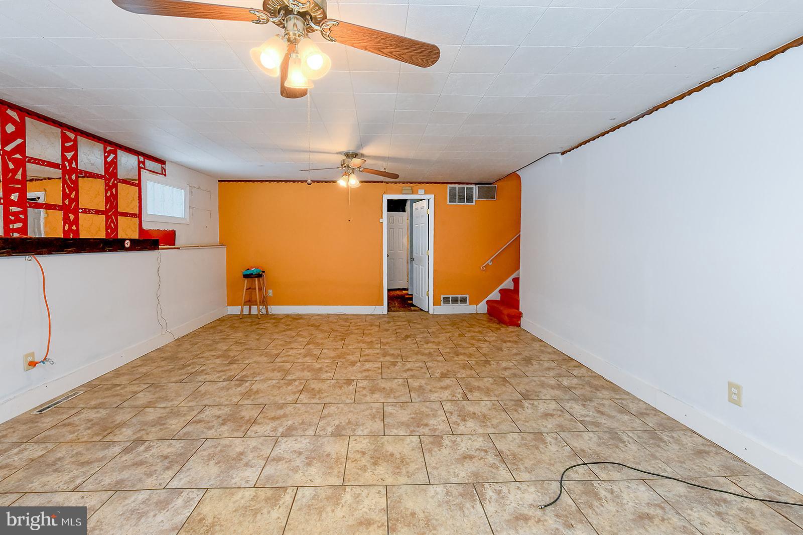 WINDSOR FARMS - Residential