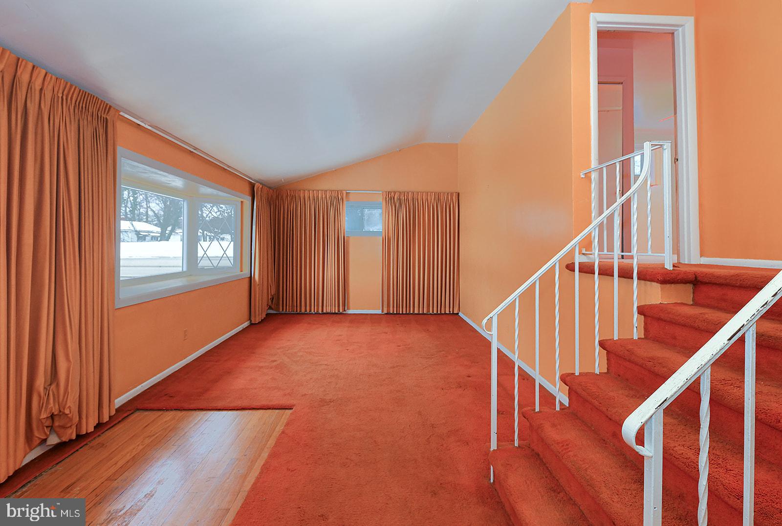 WINDSOR FARMS - Residential