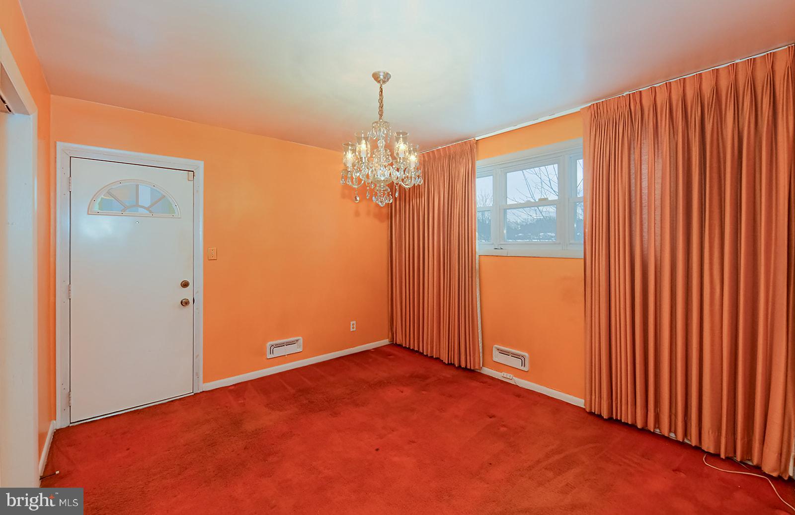 WINDSOR FARMS - Residential