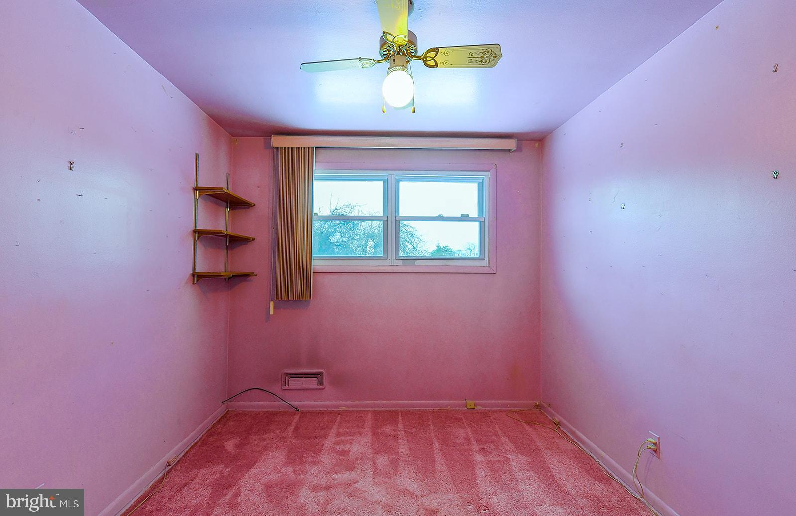 WINDSOR FARMS - Residential