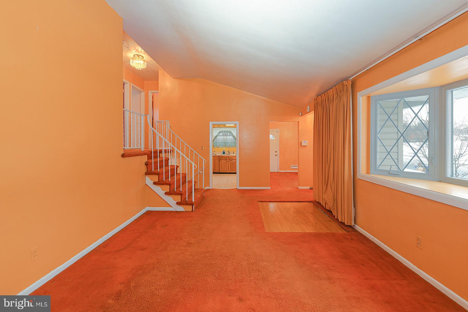 WINDSOR FARMS - Residential