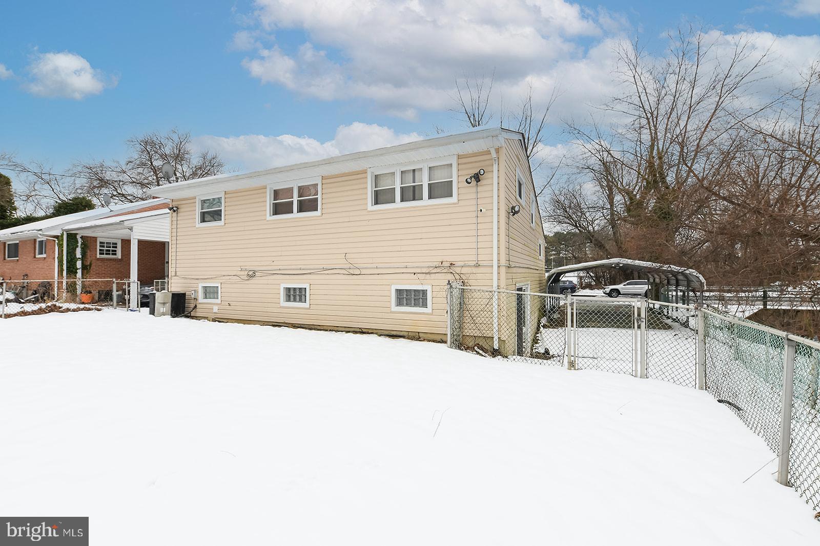 WINDSOR FARMS - Residential