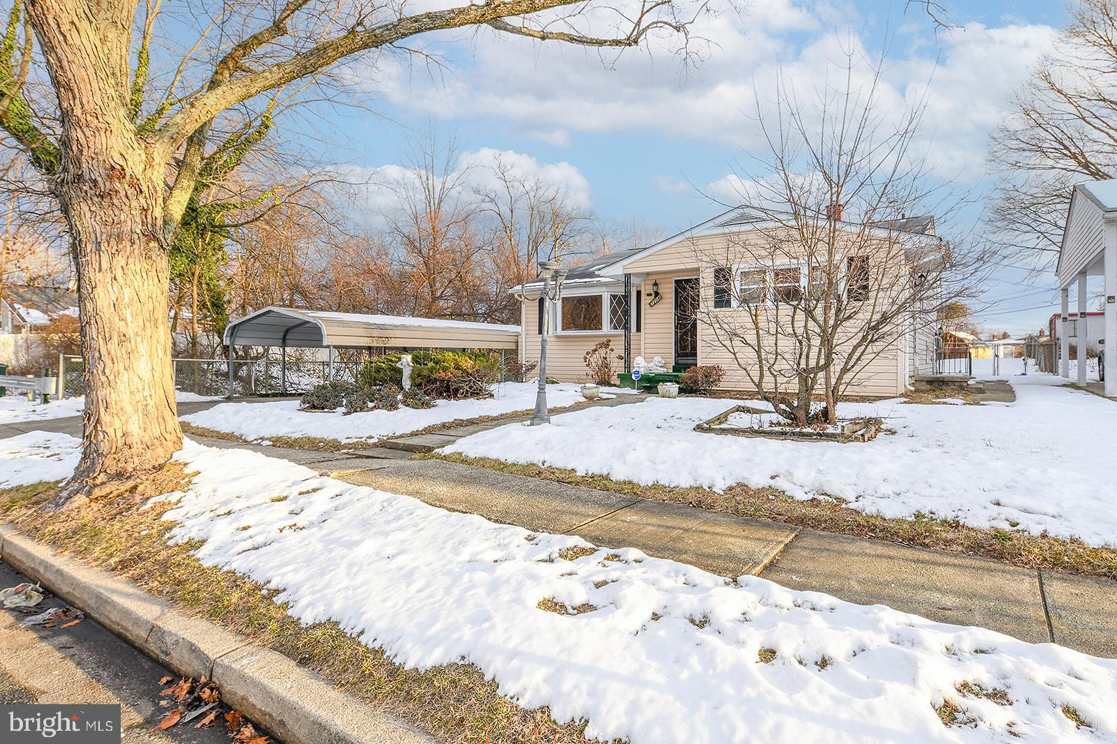 WINDSOR FARMS - Residential