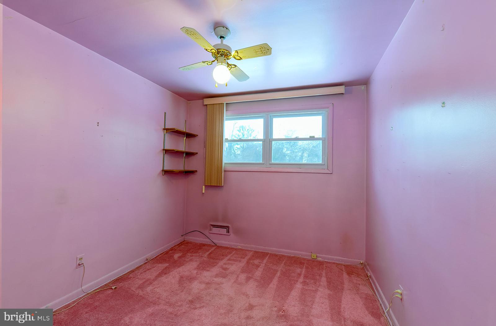 WINDSOR FARMS - Residential