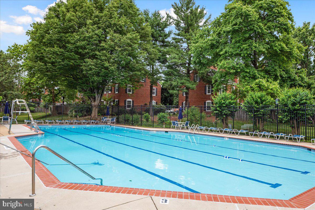 FAIRLINGTON VILLAGES - Residential