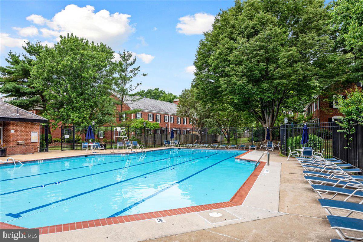 FAIRLINGTON VILLAGES - Residential