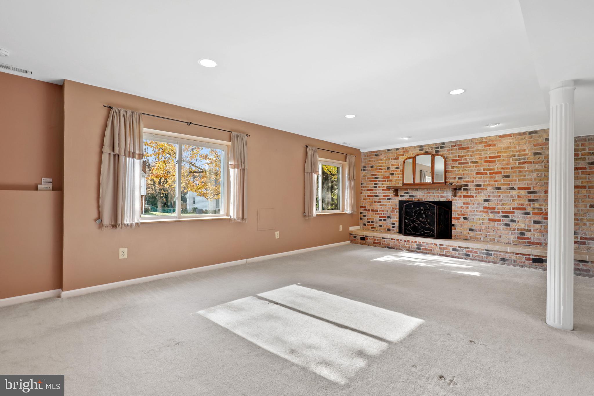 ORCHARD HILLS - Residential