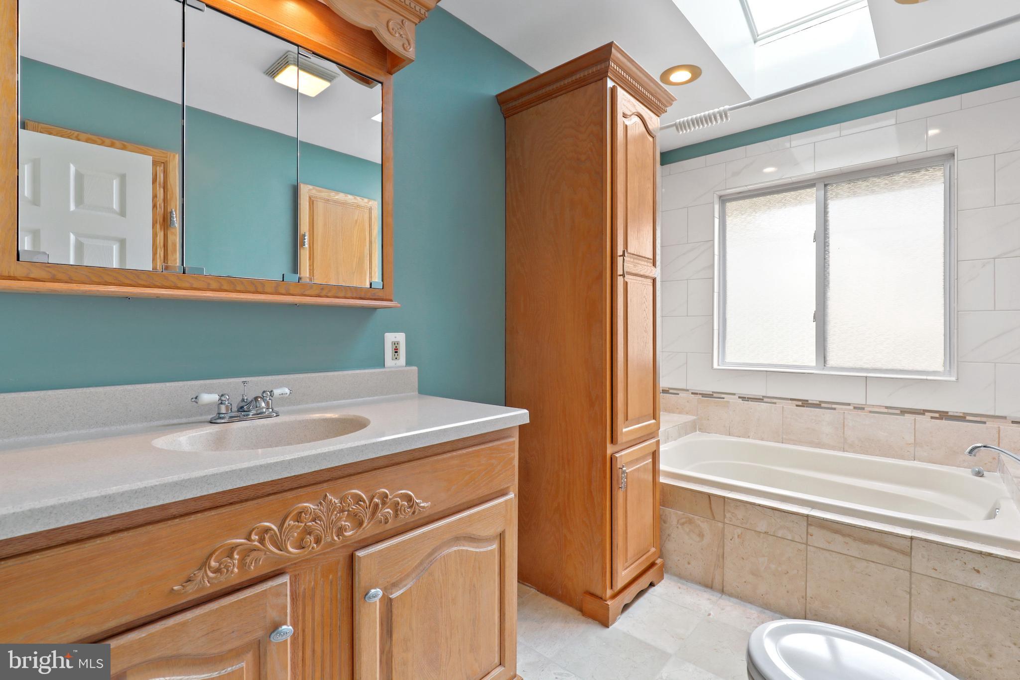 ORCHARD HILLS - Residential