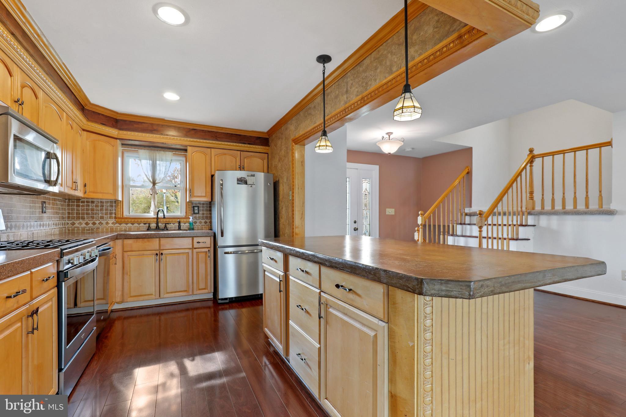 ORCHARD HILLS - Residential