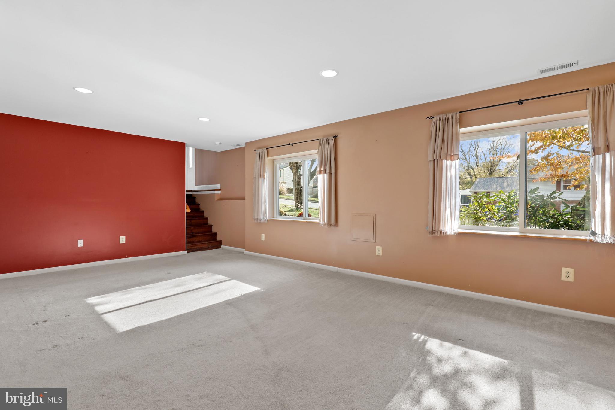 ORCHARD HILLS - Residential