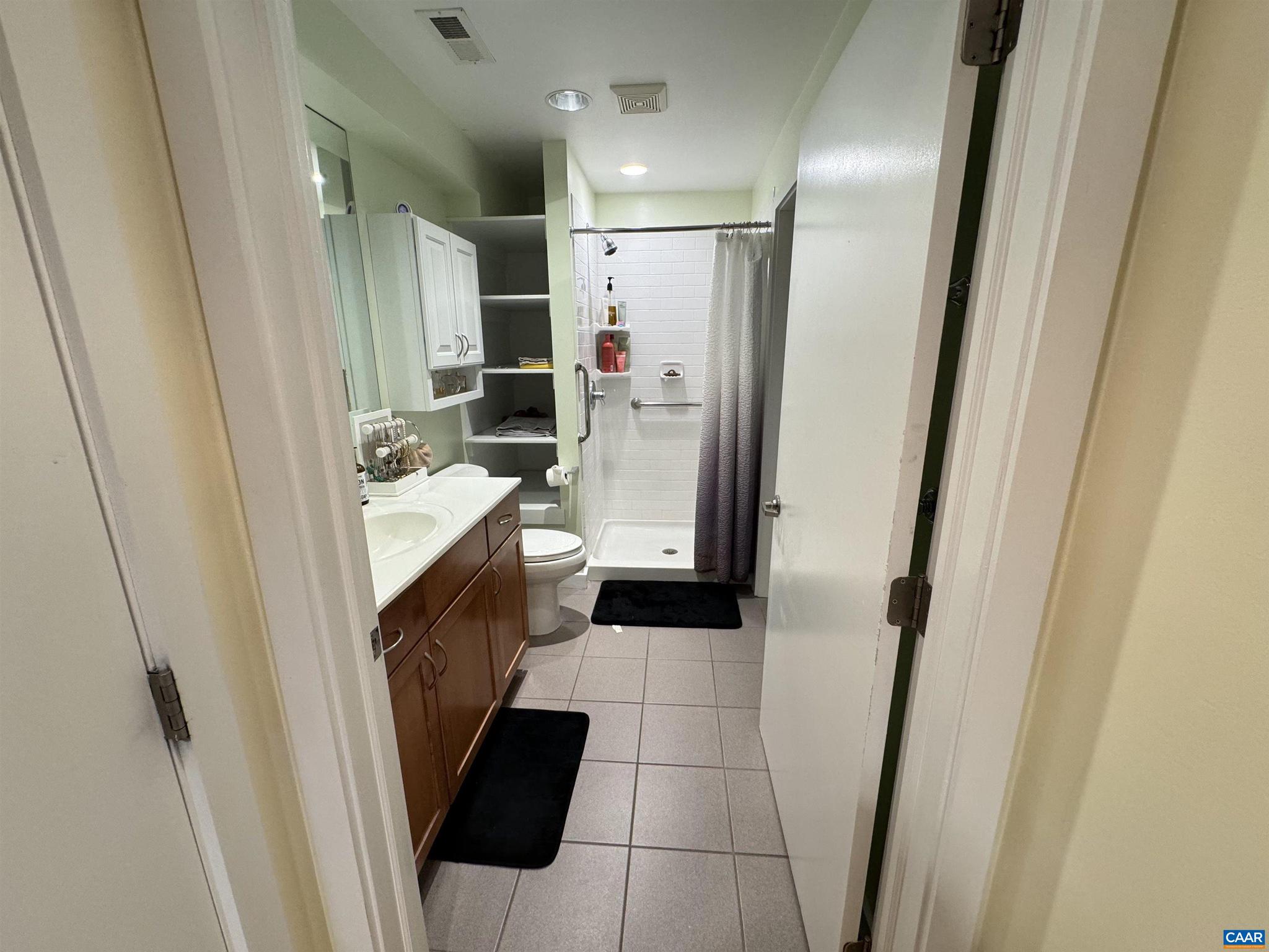 THE BARRINGER - Residential