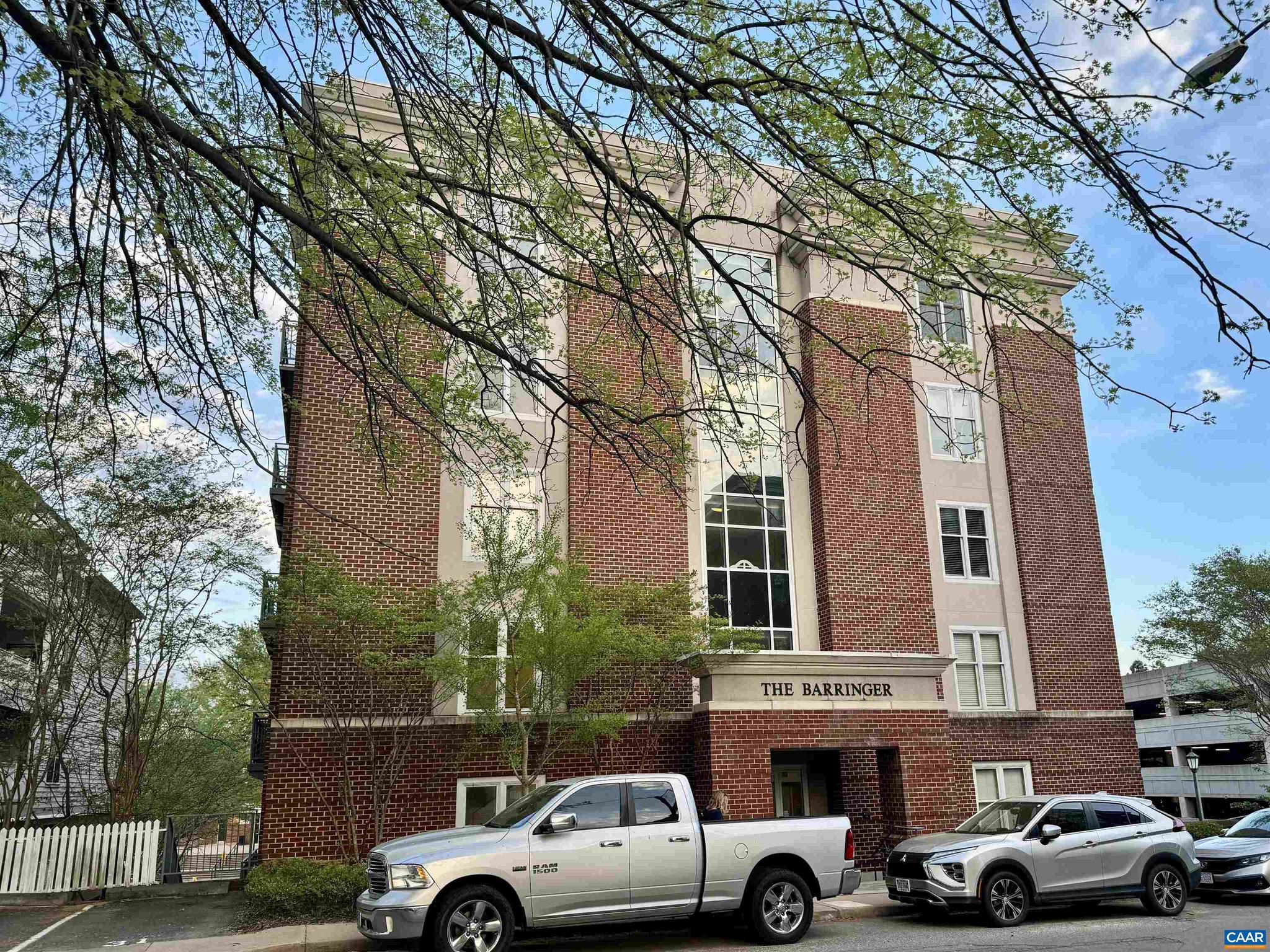 THE BARRINGER - Residential