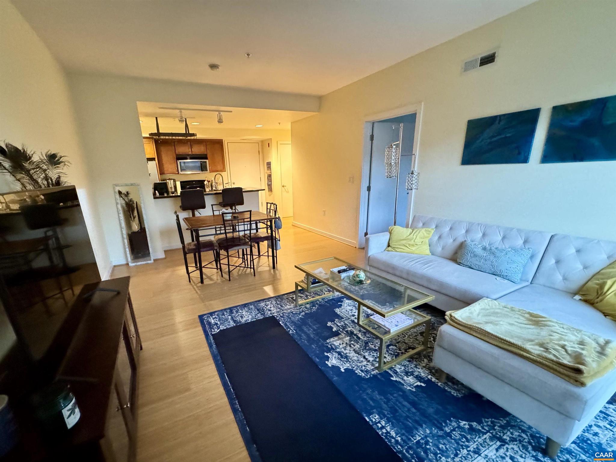 THE BARRINGER - Residential