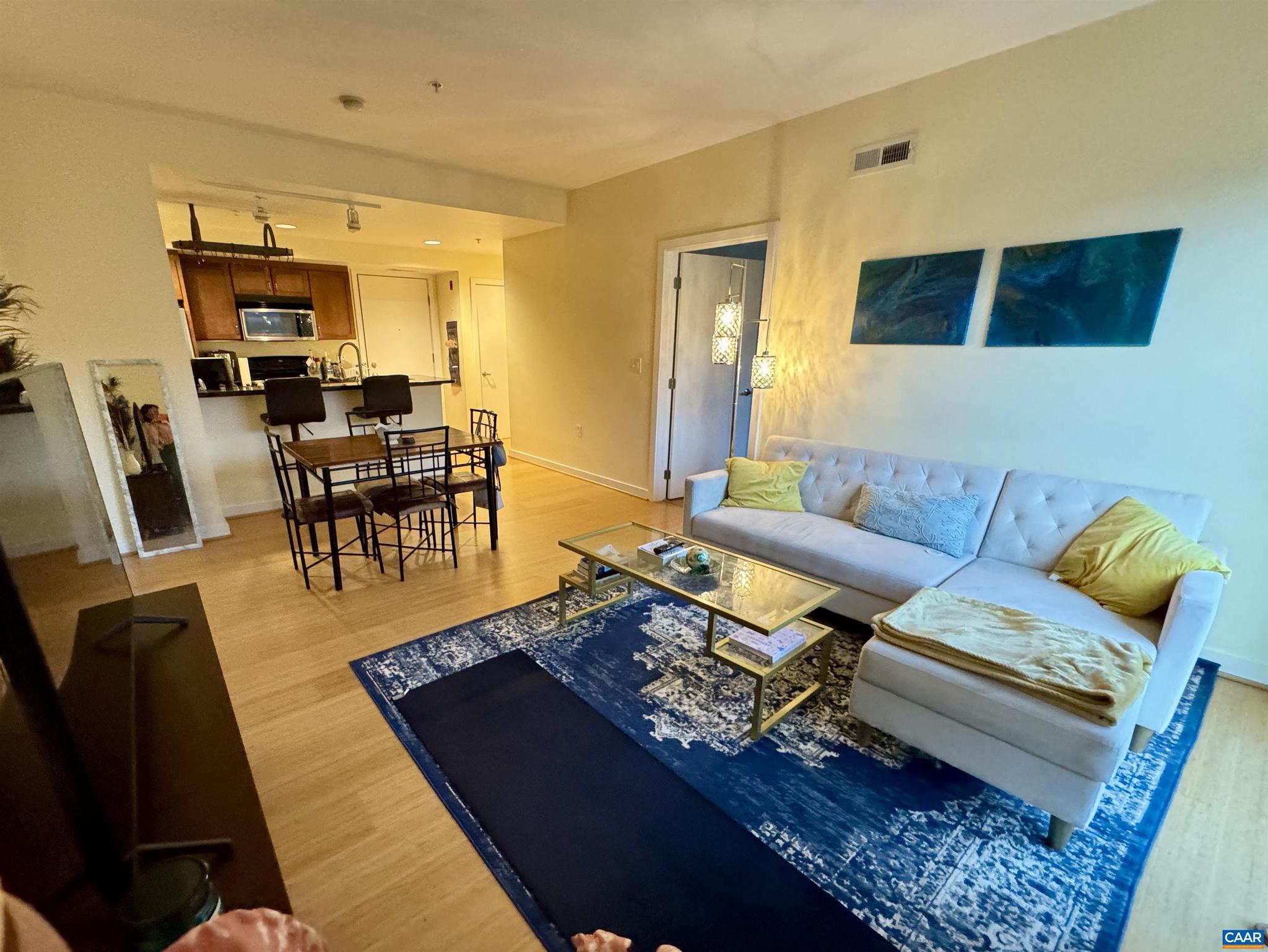 THE BARRINGER - Residential