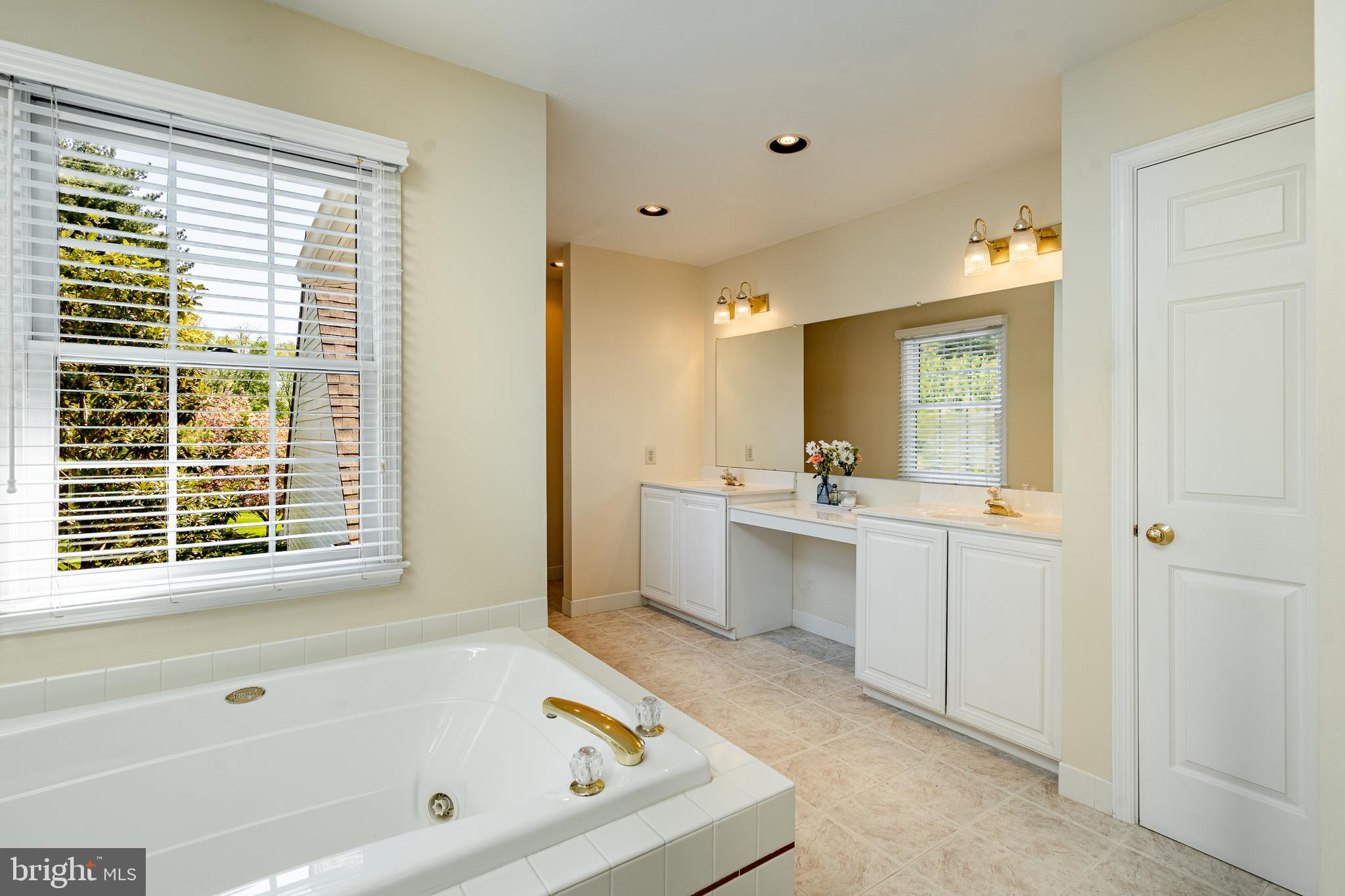 GATEFIELD AT FARMV - Residential