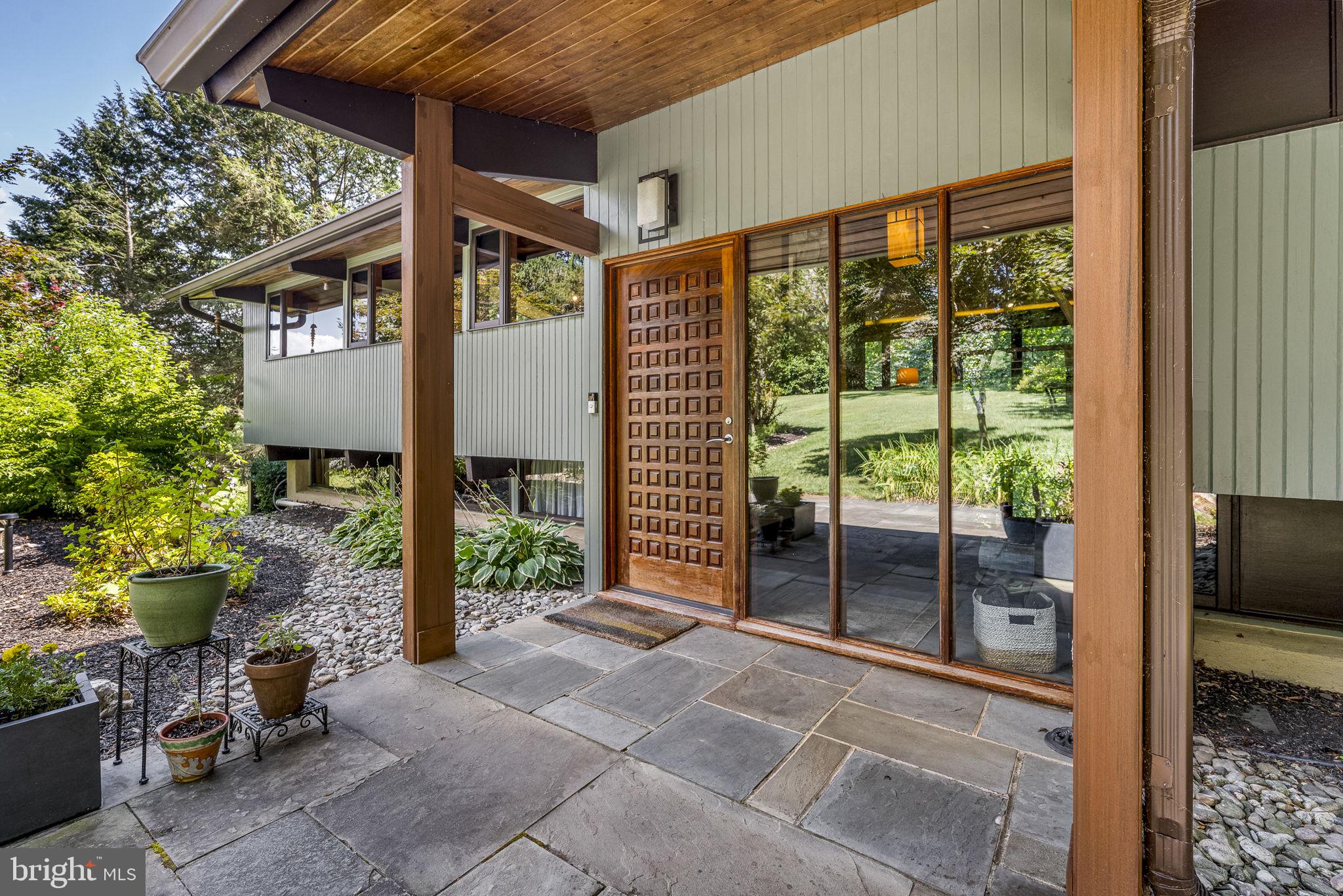 120 ROUND HILL ROAD