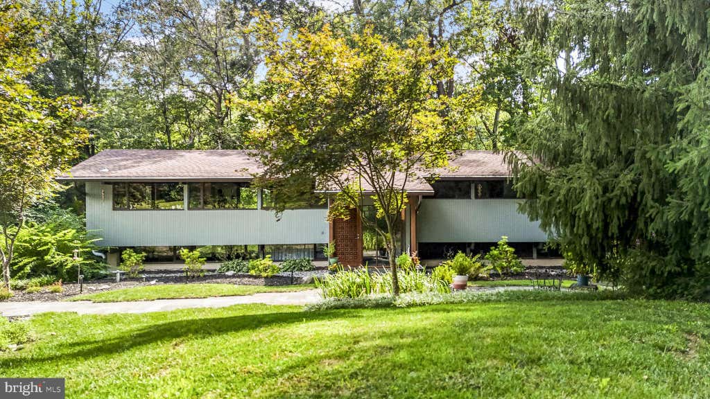 Photo of 120 Round Hill Road, KENNETT SQUARE, PA 19348 (MLS # PACT2131984)