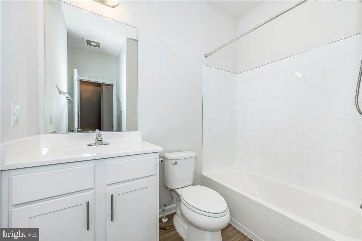 HARRINGTON TERRACE - Residential Lease