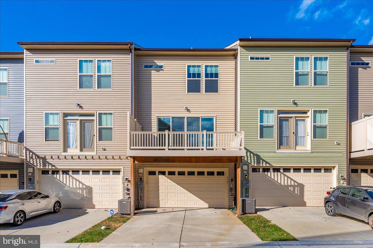 HARRINGTON TERRACE - Residential Lease