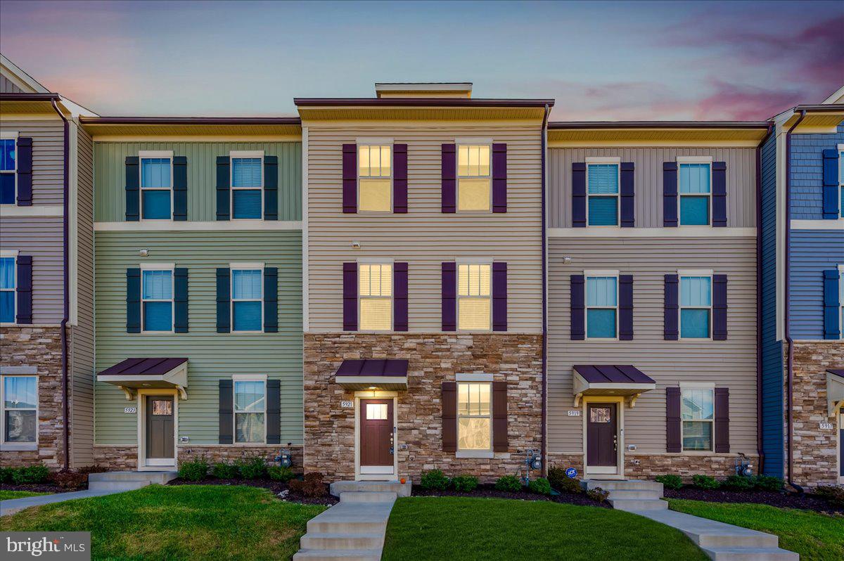 HARRINGTON TERRACE - Residential Lease