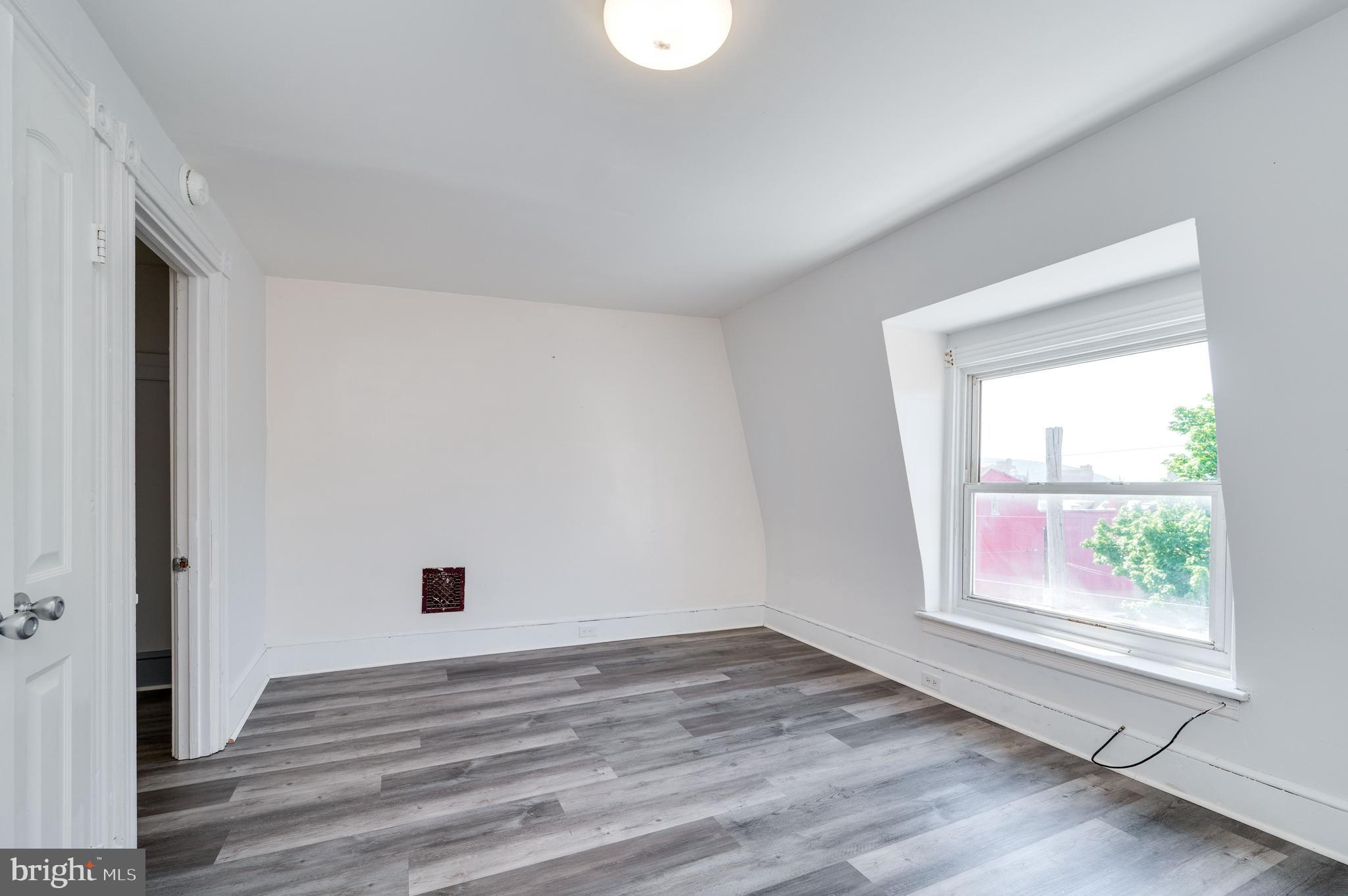NORTHWEST READING - Residential
