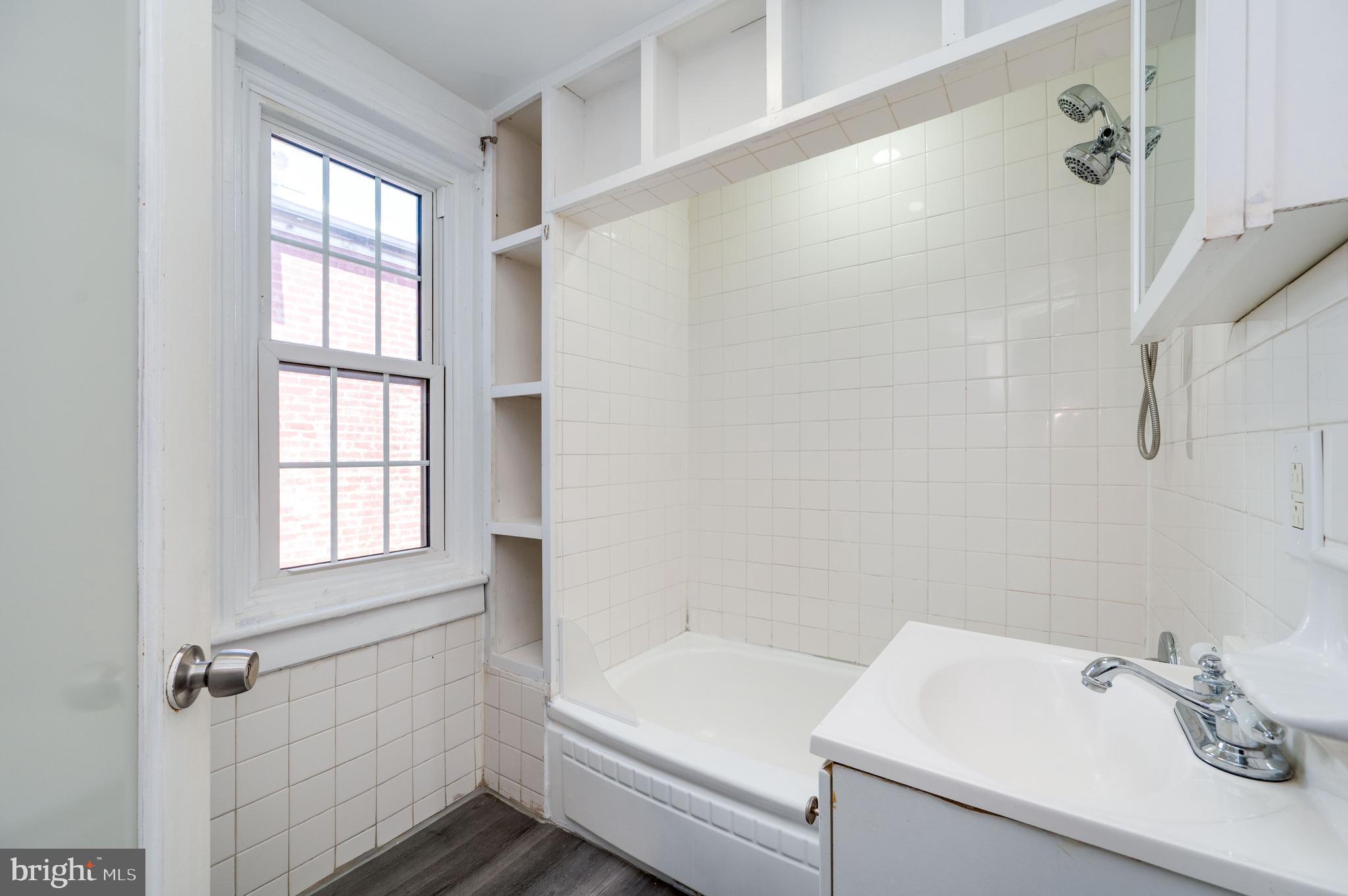 NORTHWEST READING - Residential
