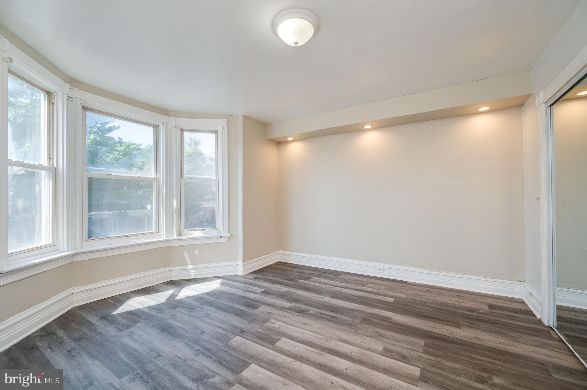 NORTHWEST READING - Residential