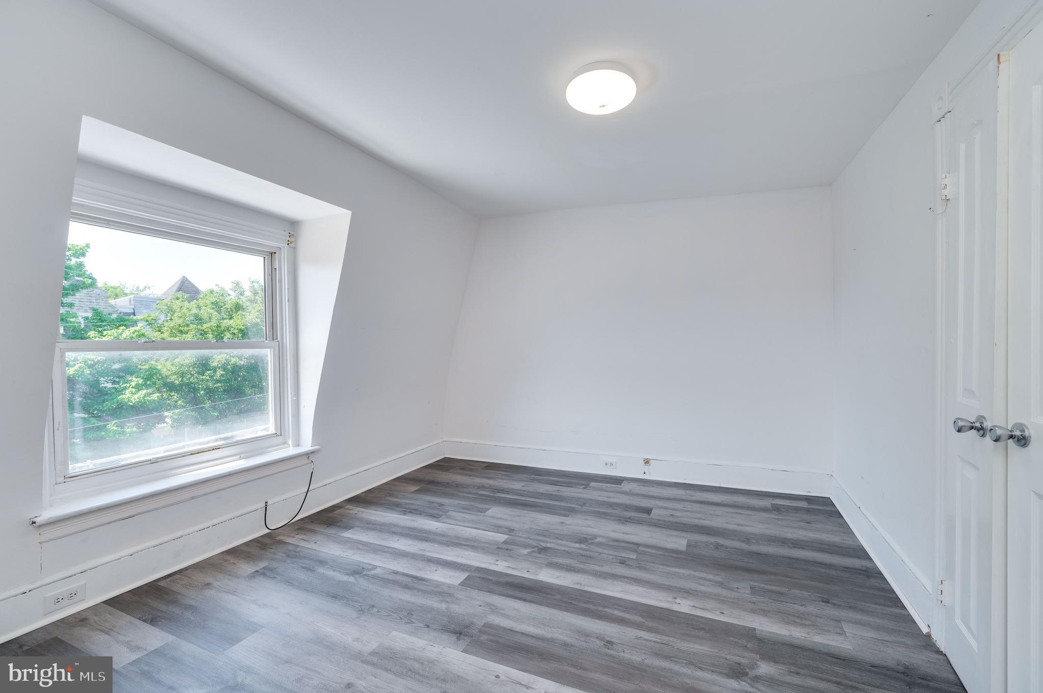 NORTHWEST READING - Residential