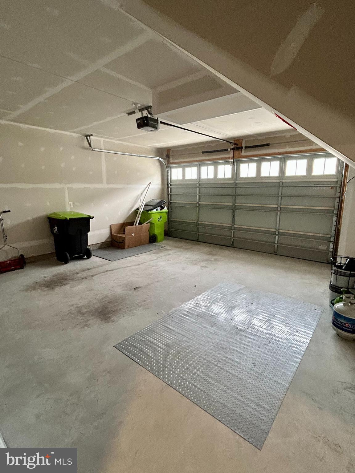 MAGNESS MILL - Residential Lease