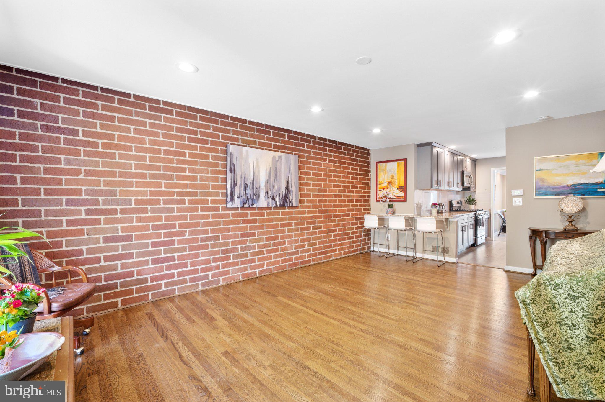 LYNFIELD - Residential