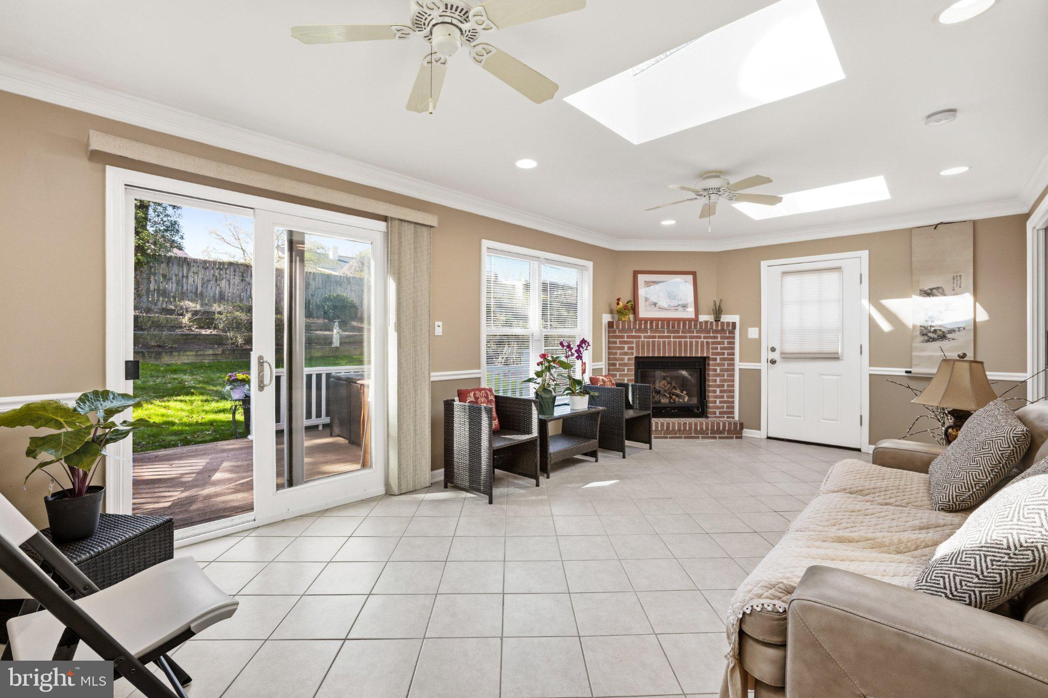 LYNFIELD - Residential