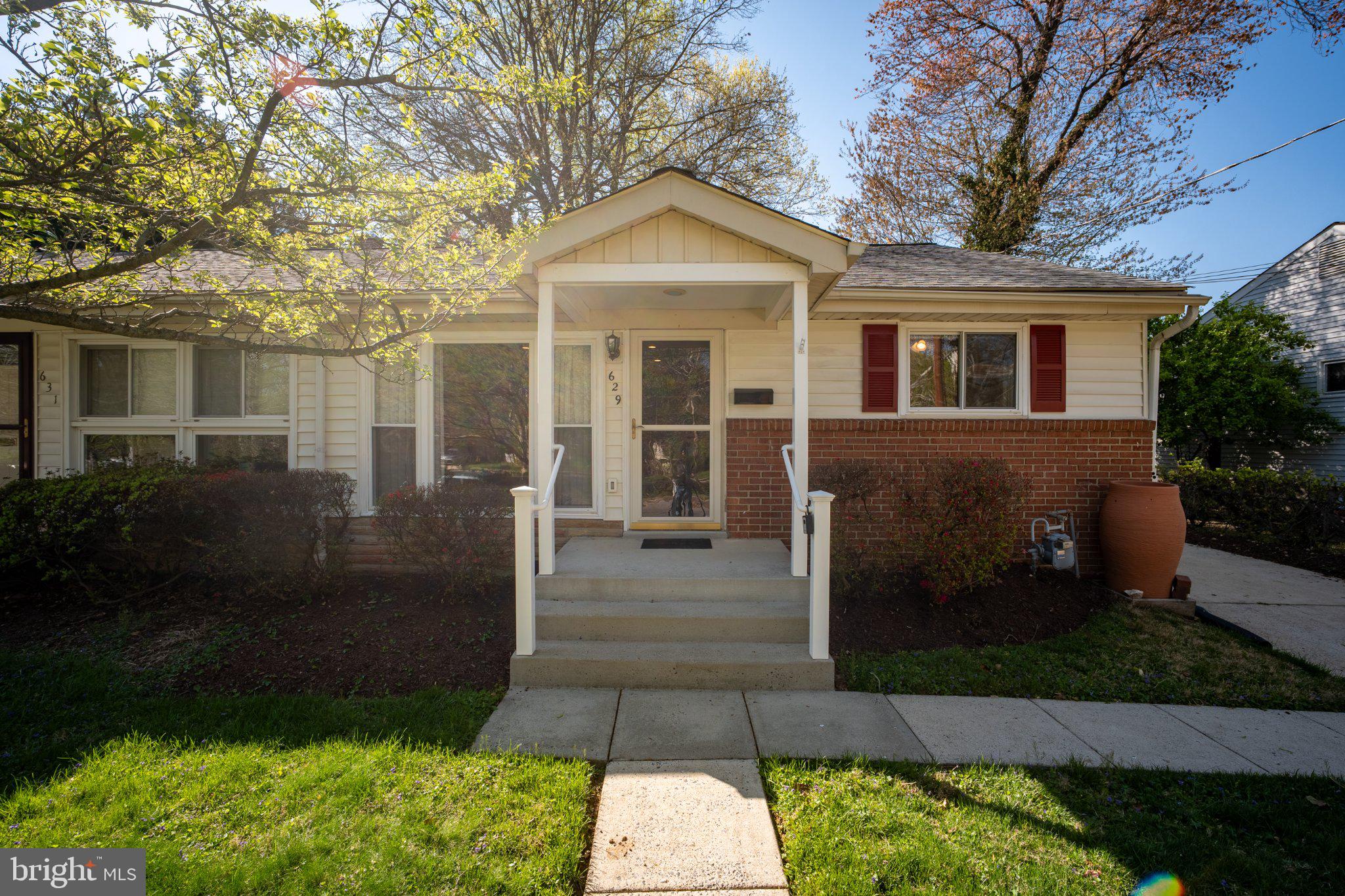LYNFIELD - Residential