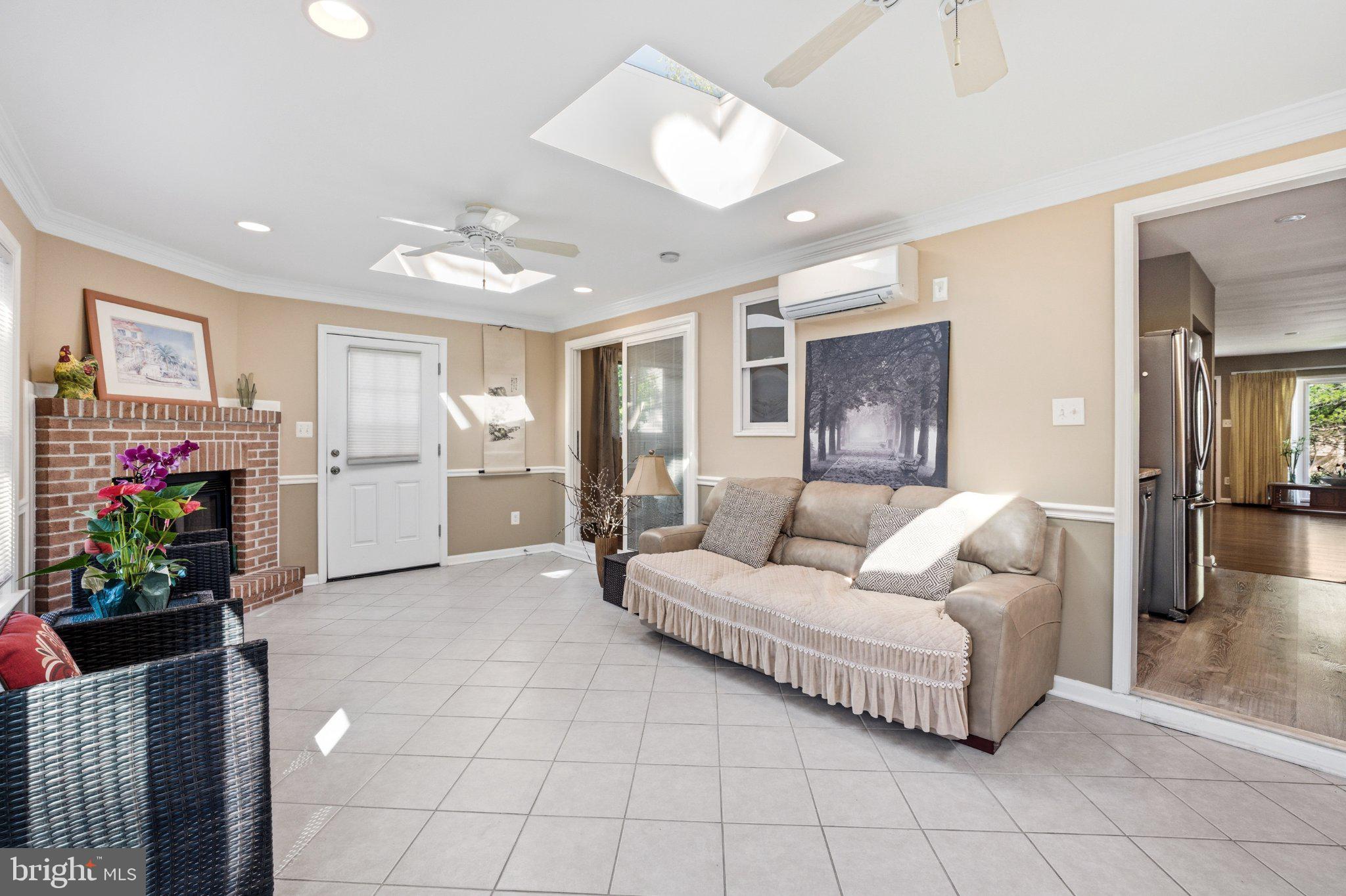 LYNFIELD - Residential
