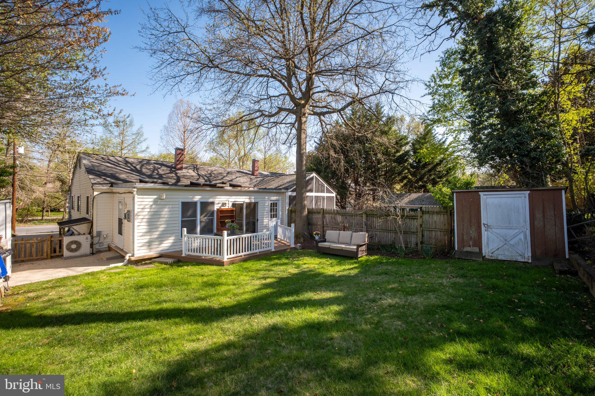 LYNFIELD - Residential