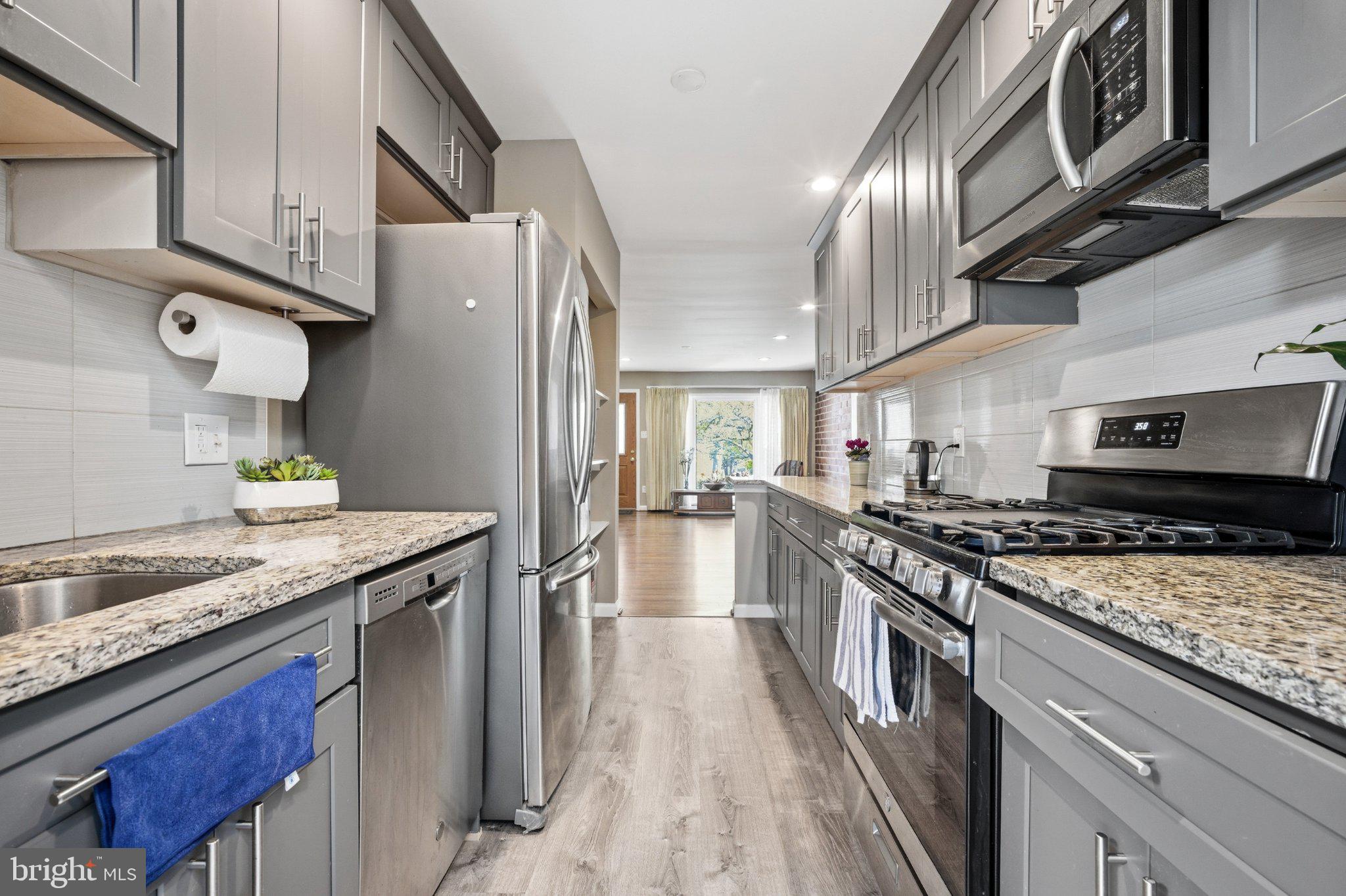 LYNFIELD - Residential