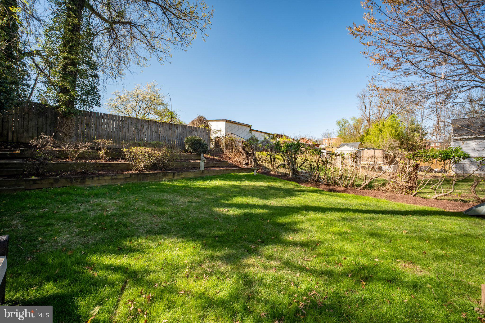 LYNFIELD - Residential